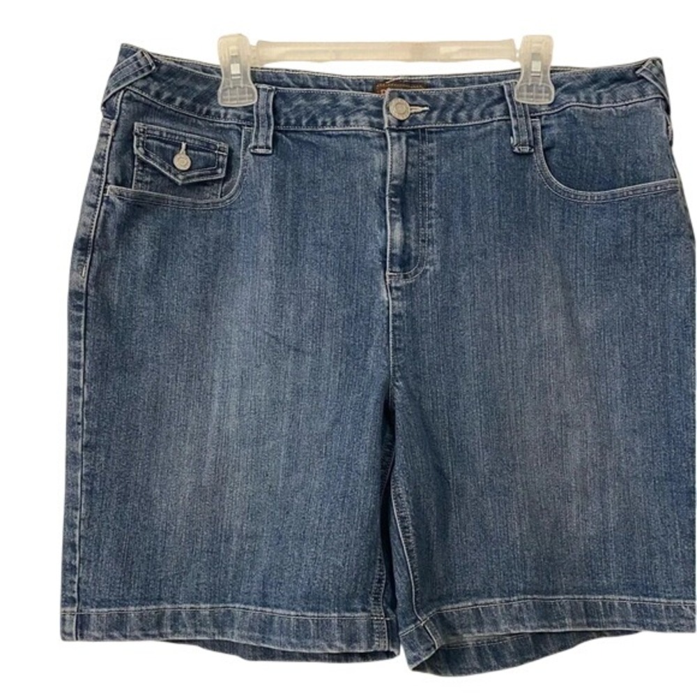 Plus Size Duck Head Denim Shorts 18